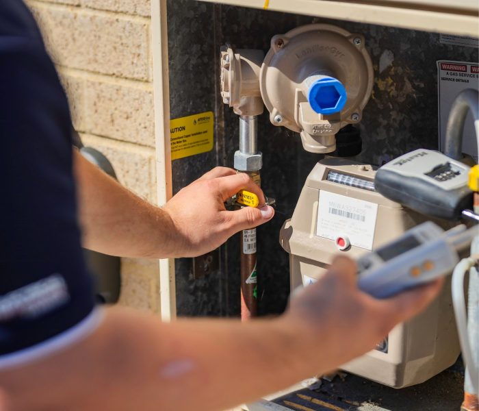 Gas plumber. Gas meter.